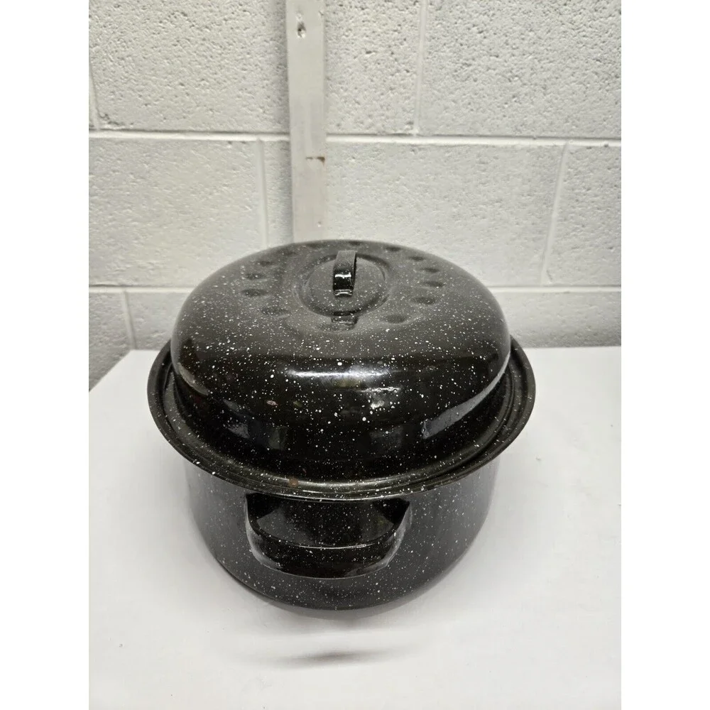 Vintage Black Speckled Enamel Small Oval Roaster Pan w/Lid - 15
